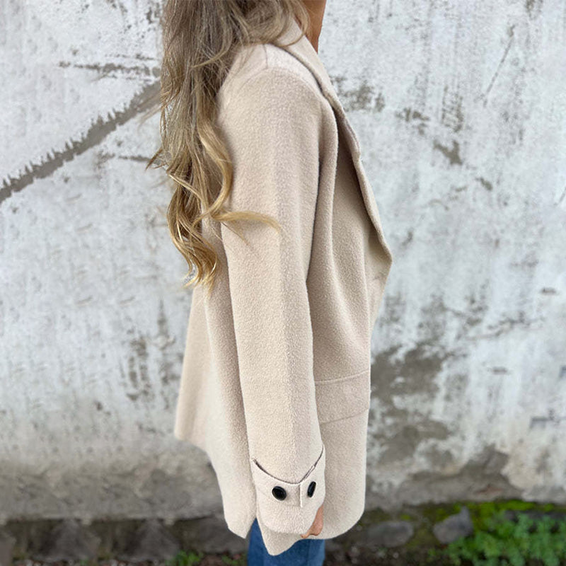 VÉRA | Manteau boutonné élégant